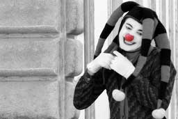 clown e le sue peripezie acrobatiche